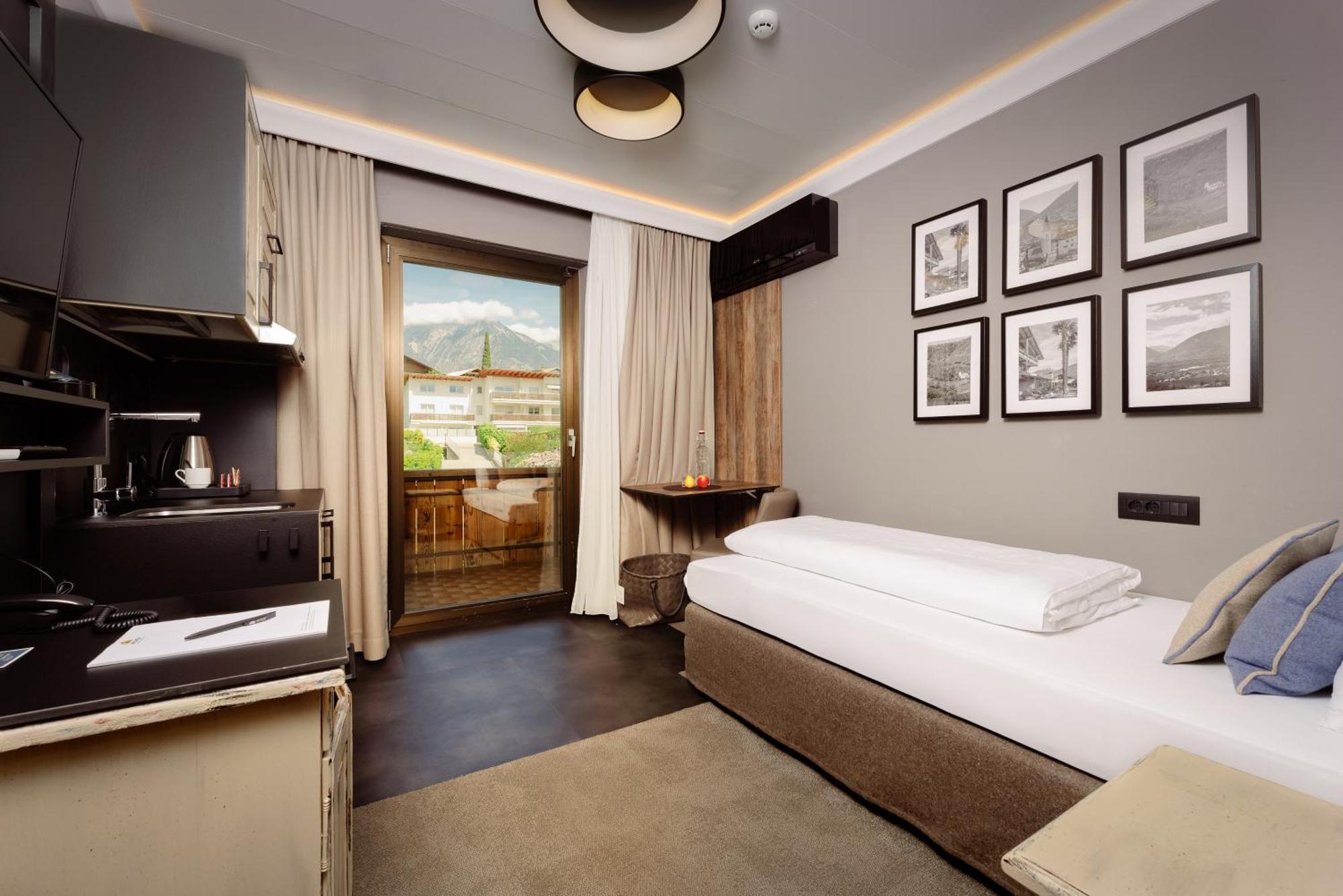 Mondi Hotel Tscherms Extérieur photo